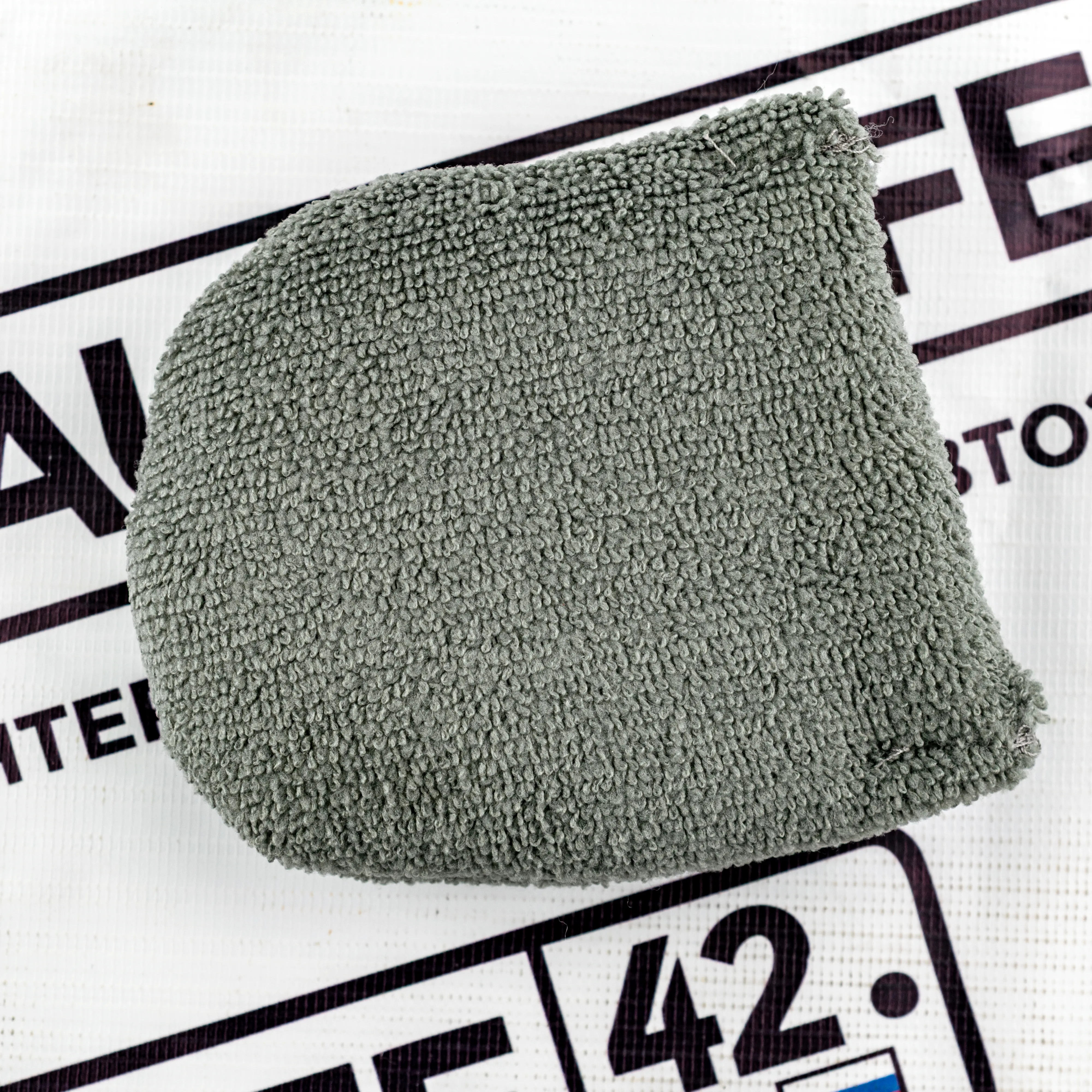 Shine Systems Microfiber Sponge – микрофибровый аппликатордля нанесения составов